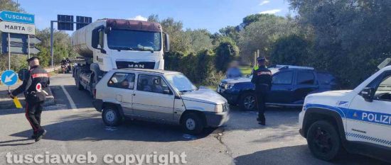Marta - Scontro sulla Verentana - Carabinieri e polizia locale sul posto