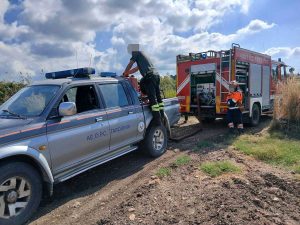 Incendio di sterpaglie a Tarquinia - Vigili del fuoco e Aeopc sul posto