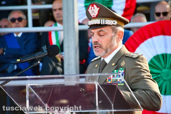 Viterbo - La cerimonia di consegna dei gradi agli allievi marescialli della scuola degli sottufficiali dell'esercito - Maurizio Taffuri