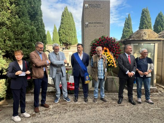 Viterbo - Cerimonia in ricordo di Luigi Petroselli al cimitero di San Lazzaro - Danila Corbucci, Emanuele Aronne, Alfonso Antoniozzi, Maurizio Palozzi, Antonio Biagioli, Enrico Panunzi e Stefania Fidanza