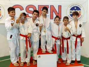I giovani atleti di judo della palestra Magno-in-azione-ad-Albinia