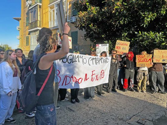 Viterbo - Gli studenti dell'Orioli in sciopero