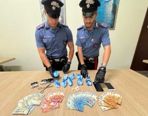 Roma - Carabinieri - La droga sequestrata