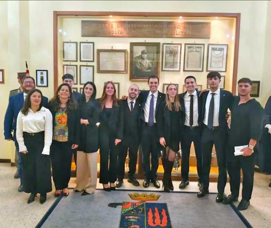 Viterbo - Il gruppo dei Leo con Gabriele Sabato e Raffaella Puri