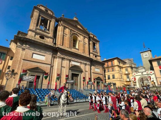 Soriano nel Cimino - Sagra delle castagne - Vince il palio il rione Rocca