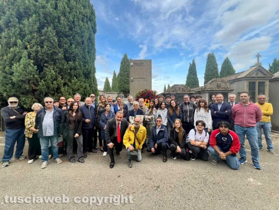 Viterbo - Cerimonia in ricordo di Luigi Petroselli al cimitero di San Lazzaro
