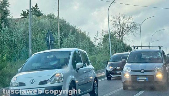 Viterbo – Tamponamento tra tre auto sulla tangenziale ovest