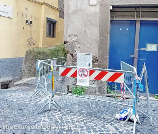Viterbo - Segnalazione su via Mazzini