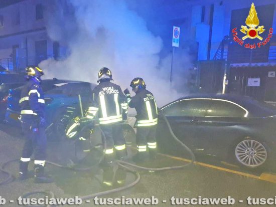 Civitavecchia - Due auto in fiamme in via Maestrale