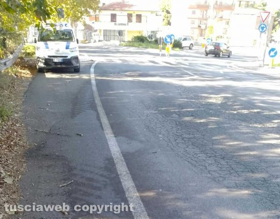 Vetralla - Trattore perde 300 litri di gasolio sulla Cassia