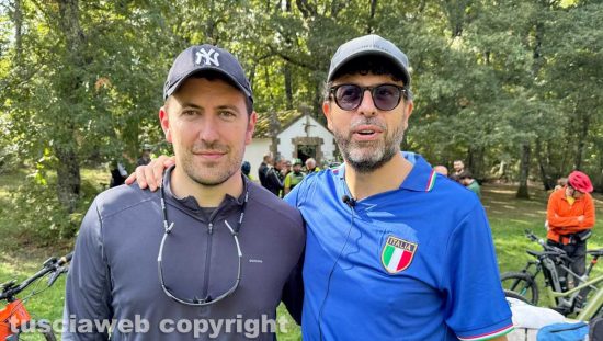 50 ciclisti inaugurano la Tuscia Route 01 - I sindaci Luca Profili e Andrea Di Sorte
