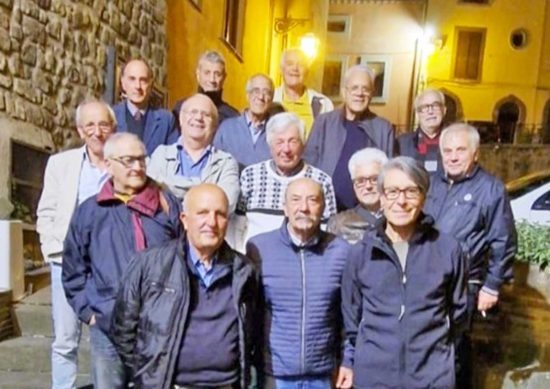 La VB/E classe '76 dell'istituto "Leonardo Da Vinci" festeggia il 50° anno dalla maturità