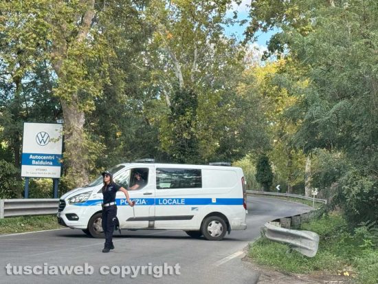 Viterbo - Incidente sulla Cassia sud - Il blocco della polizia locale