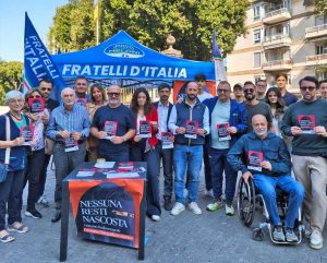 Viterbo - Gazebo Fdi nessuna resti nascosta